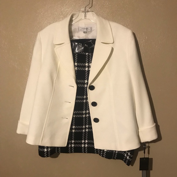 Tahari Dresses & Skirts - Tahari lovely skirt suit black/white, size 16 NWT